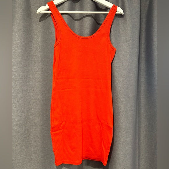 Mini red dress - Picture 2 of 3